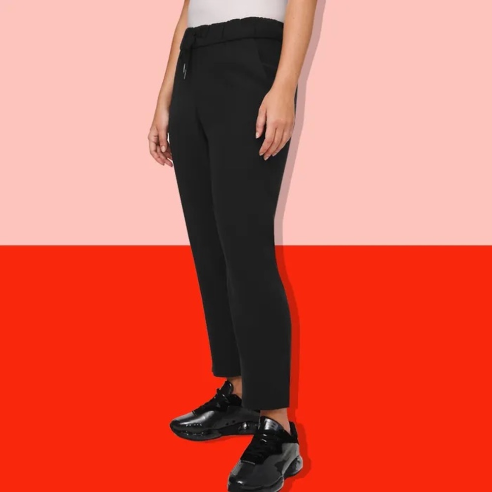 Lululemon on the fly 27” pant size 4